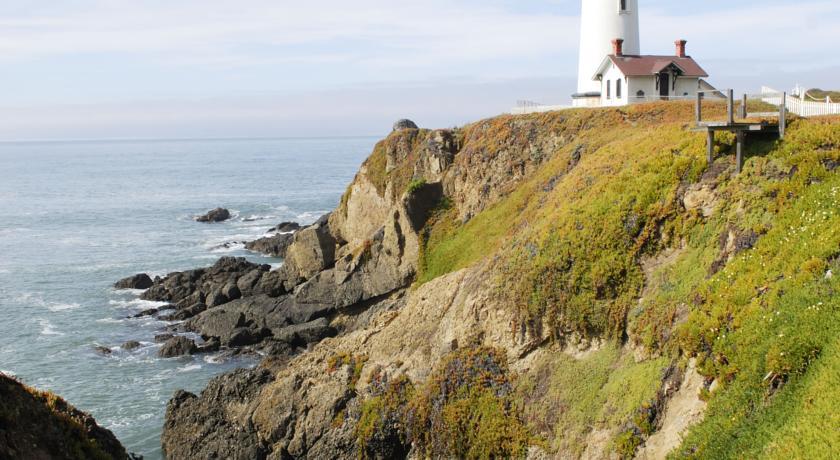 Хостел HI - Pigeon Point Lighthouse Hostel