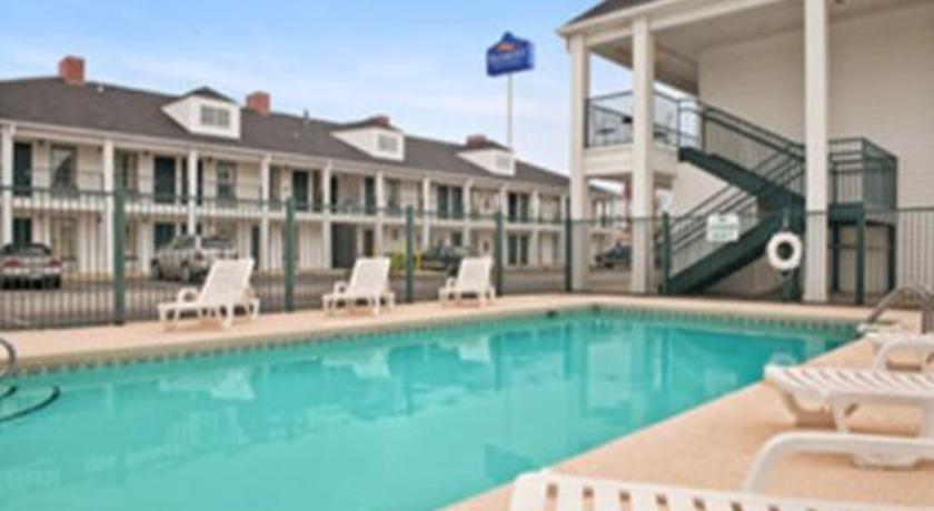 Отель Baymont Inn and Suites - Tuscaloosa