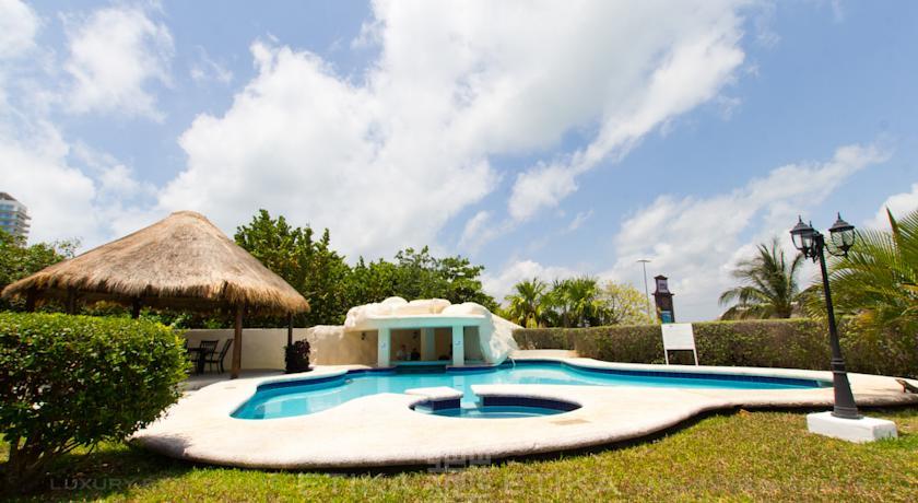 Casa Cascada Cancún