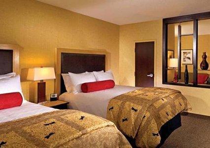 Отель Cambria Suites Maple Grove