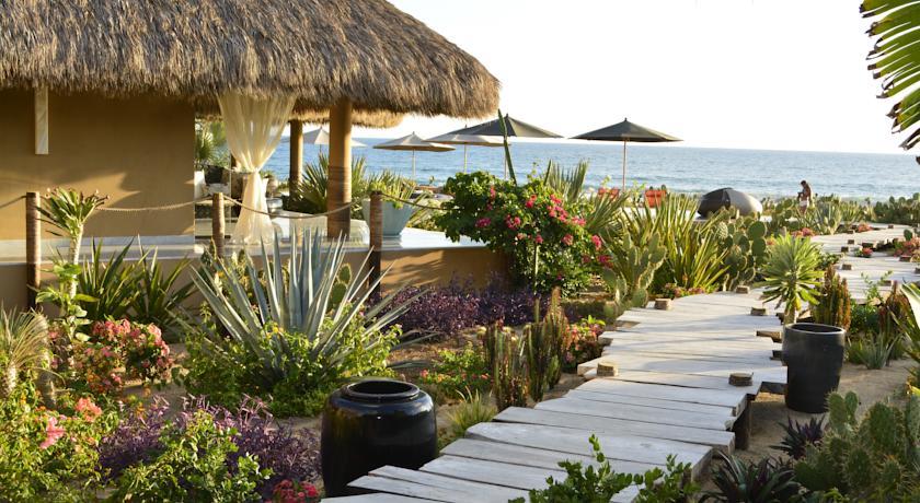 Вилла Amalys Luxury Beachfront Villa