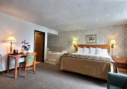 Отель Econo Lodge Sheboygan