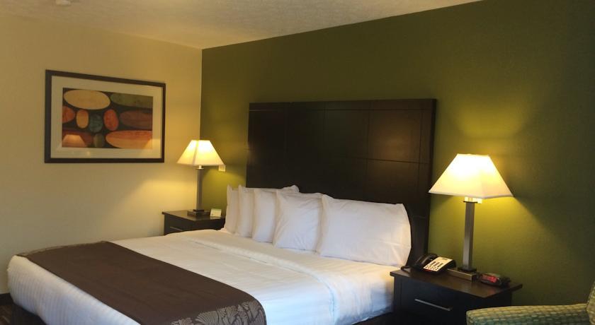 Отель Boarders Inn & Suites