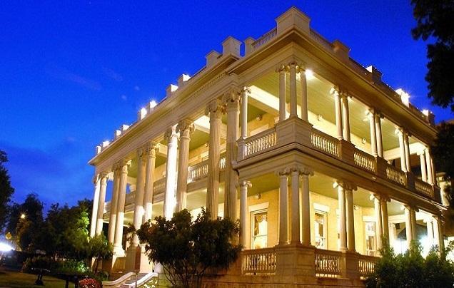 Hotel Ella