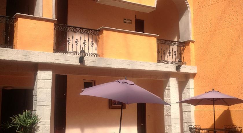 Отель Hotel Genoves