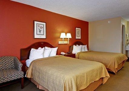 Отель Quality Inn & Suites Monroe