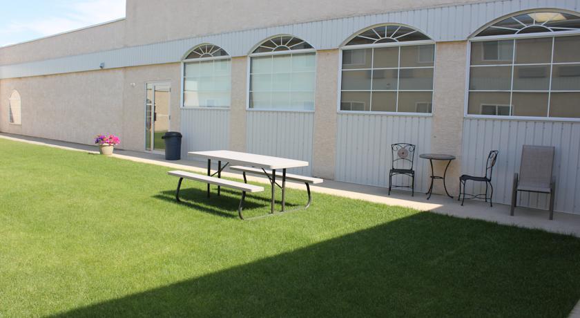 Отель Days Inn - Swift Current