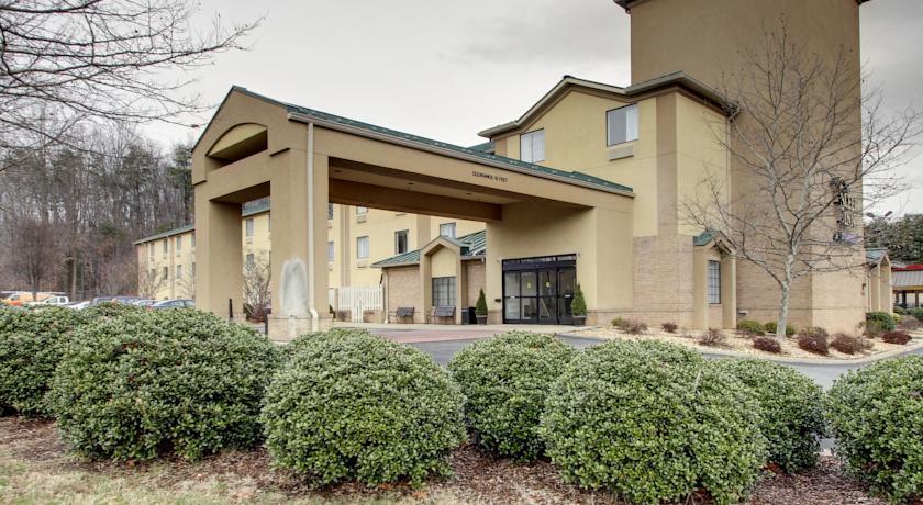 Отель Sleep Inn & Suites Monticello