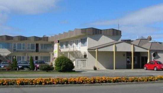 Отель Coachmans Inn Motor Lodge