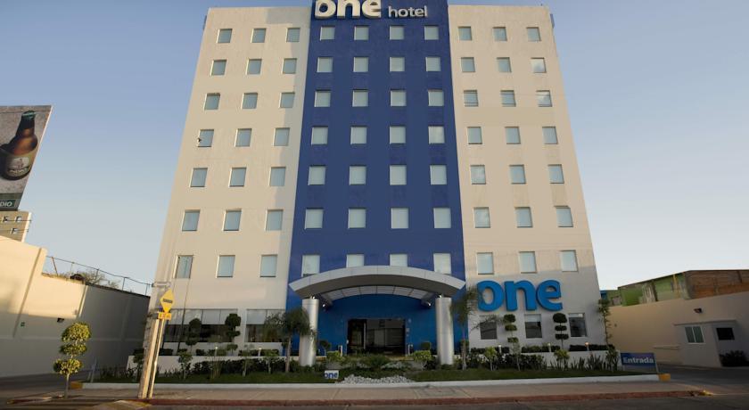 Отель One Aguascalientes San Marcos