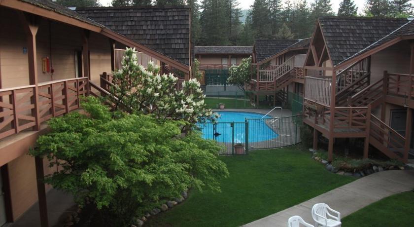 Отель Cascade Inn and Suites