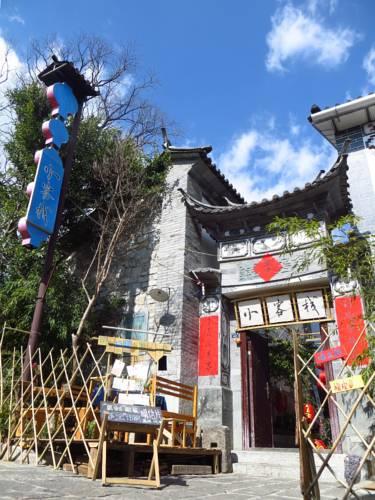 Хостел Dali Small Inn