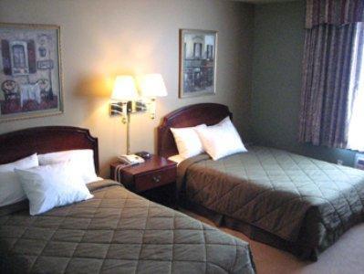Отель Americas Best Value University Inn