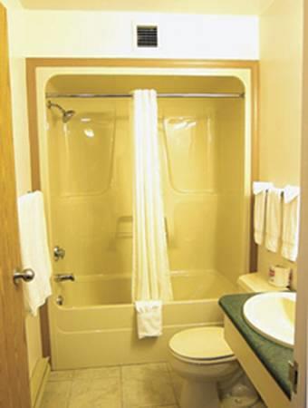 Отель Canway Inn & Suites