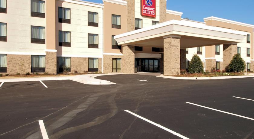 Отель Comfort Suites Whitsett