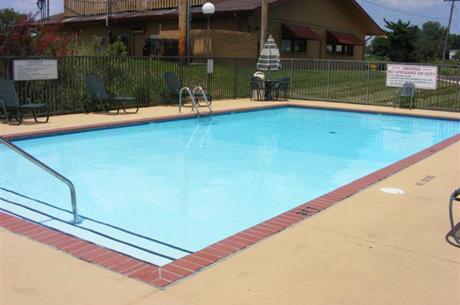 Отель Drury Inn & Suites Westport