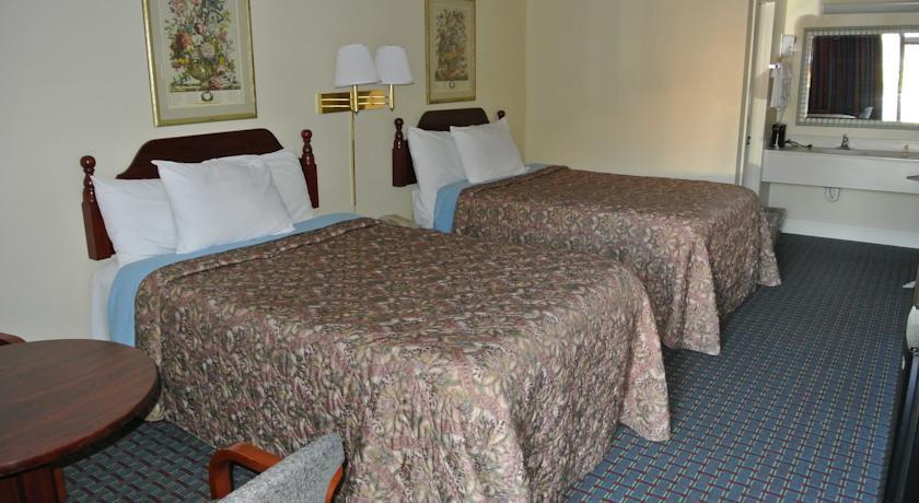 Отель Days Inn Atlanta NE