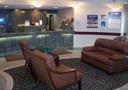 Отель Comfort Inn & Suites Medicine Hat