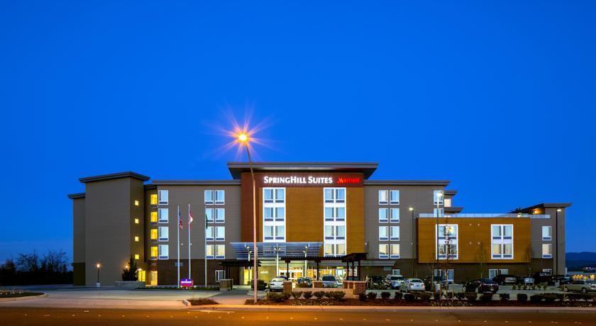 Отель SpringHill Suites by Marriott Bellingham