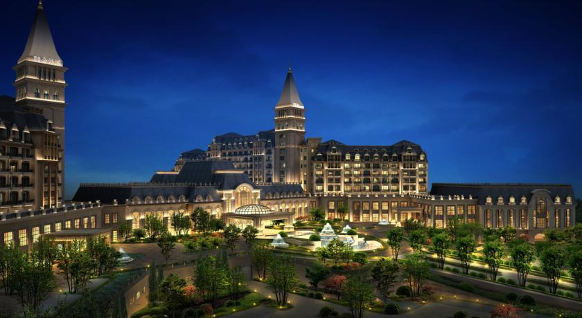 Отель Hilton Qingdao Golden Beach