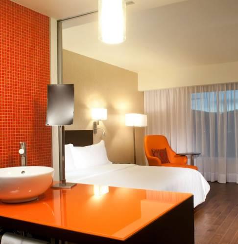 Отель Fiesta Inn Queretaro Centro Sur