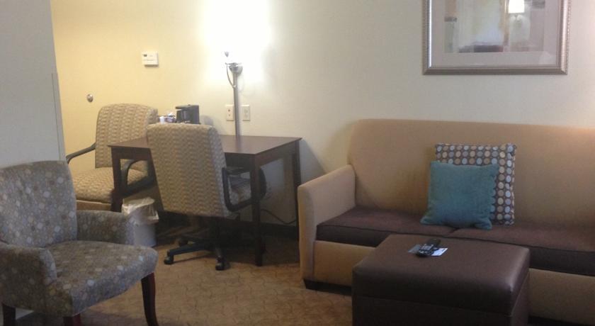 Отель Crestwood Suites Lakeland