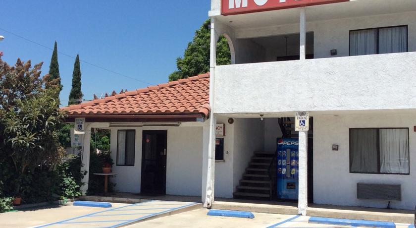 Отель Eunice Plaza Motel