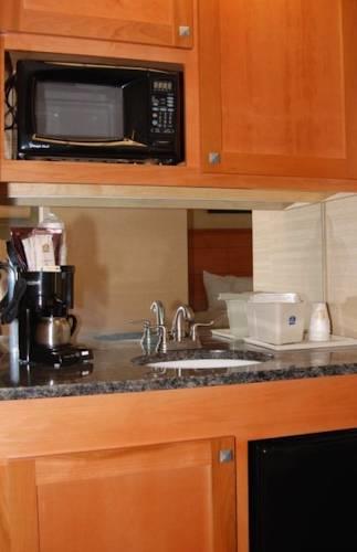 Отель Best Western Plus Danbury/Bethel