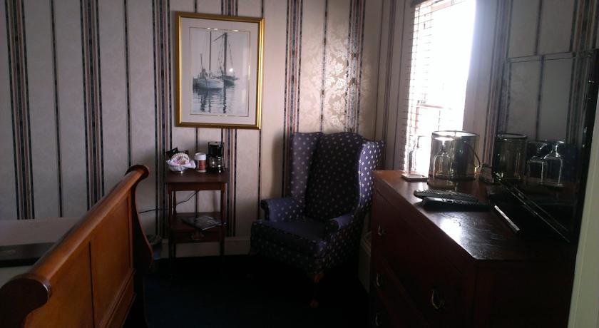 Отель State House Inn