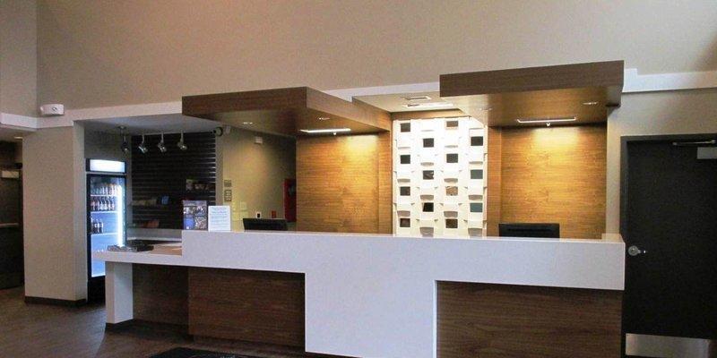 Отель Best Western Plus Patterson Park Inn