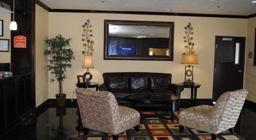 Отель Comfort Inn & Suites Slidell