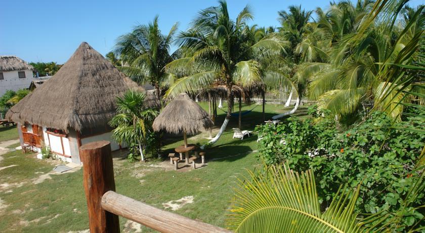 Отель Golden Paradise Hostel