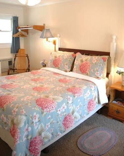 Отель Homestead Inn - Blowing Rock