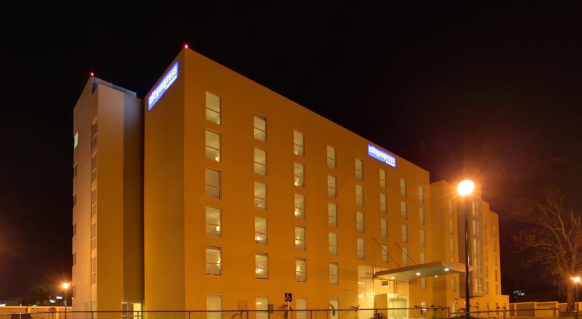 Отель City Express San Jose Aeropuerto