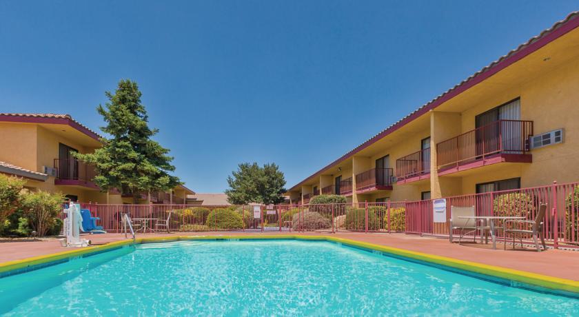 Отель La Quinta Inn - Tehachapi