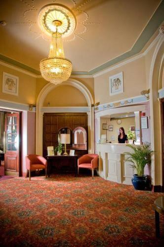 Отель The George Hotel