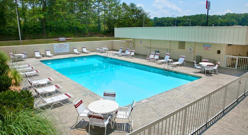 Отель Red Roof Inn Knoxville Central