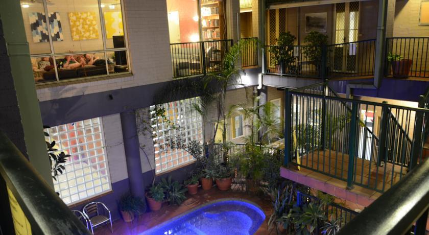 Billabong Gardens