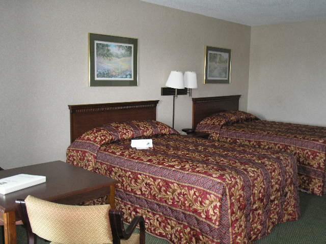 Отель GuestHouse Inn & Suites West Knoxville