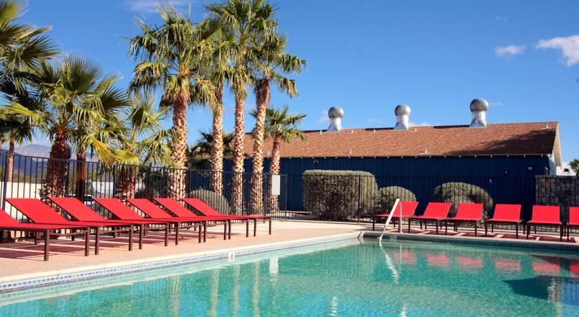 Отель Palm Canyon Hotel