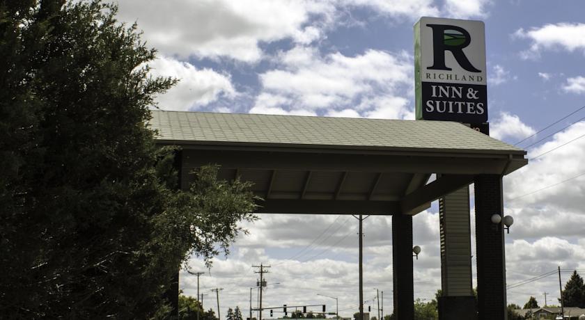 Отель Richland Inn and Suites