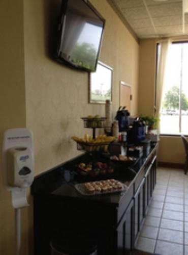 Отель Best Western Inn & Suites Monroe