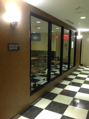Howard Johnson Jamaica NY Near AirTrain JFK