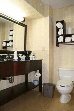Отель Hampton Inn Paris