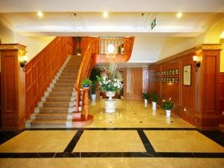 Отель Zhanqiao Prince Hotel