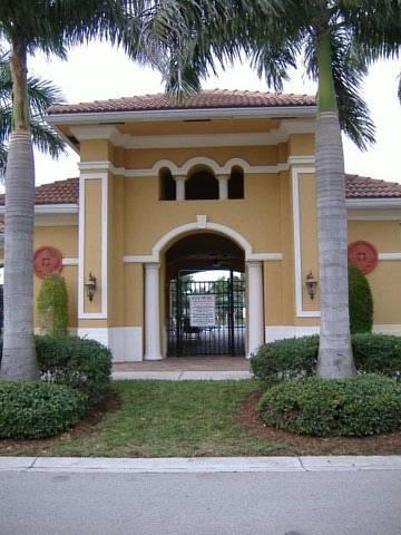 Апартаменты Villa Rosa Townhouses in Riviera Beach