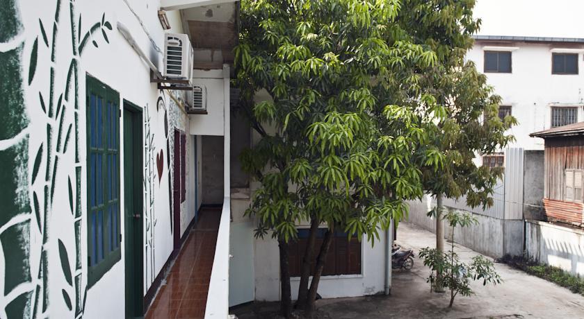 Хостел Backpackers Garden Hostel