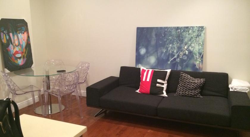 7th Avenue Suites