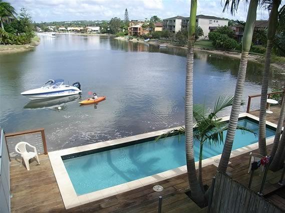 Апартаменты Saltwater Villas - Pet Friendly Accommodation