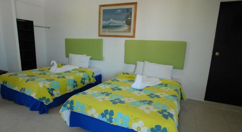 Отель Hotel Embajadores del Mar